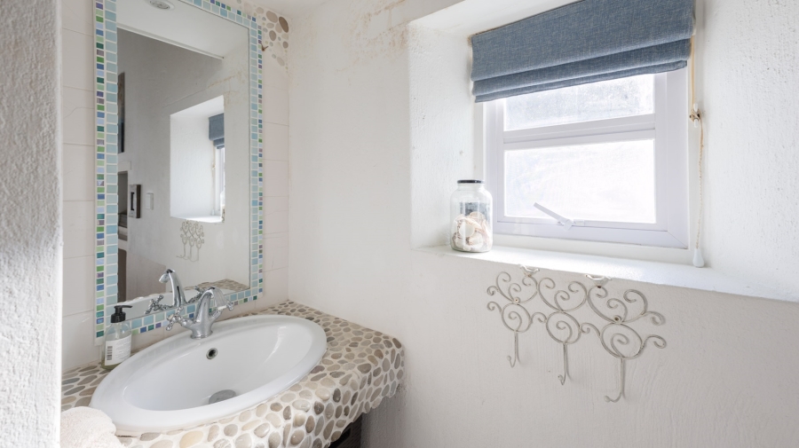 4 Bedroom Property for Sale in Struisbaai Western Cape